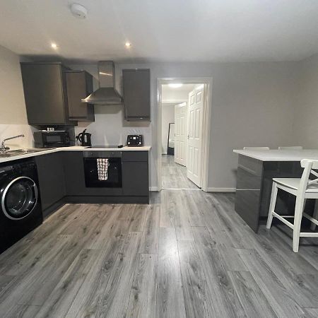 Mays Apartments - 147-153 Mill Street, Free Parking, 5 Minute Walk To Baltic Market And City Centre - Apartments Sleep 1-6 Guests Liverpool Extérieur photo