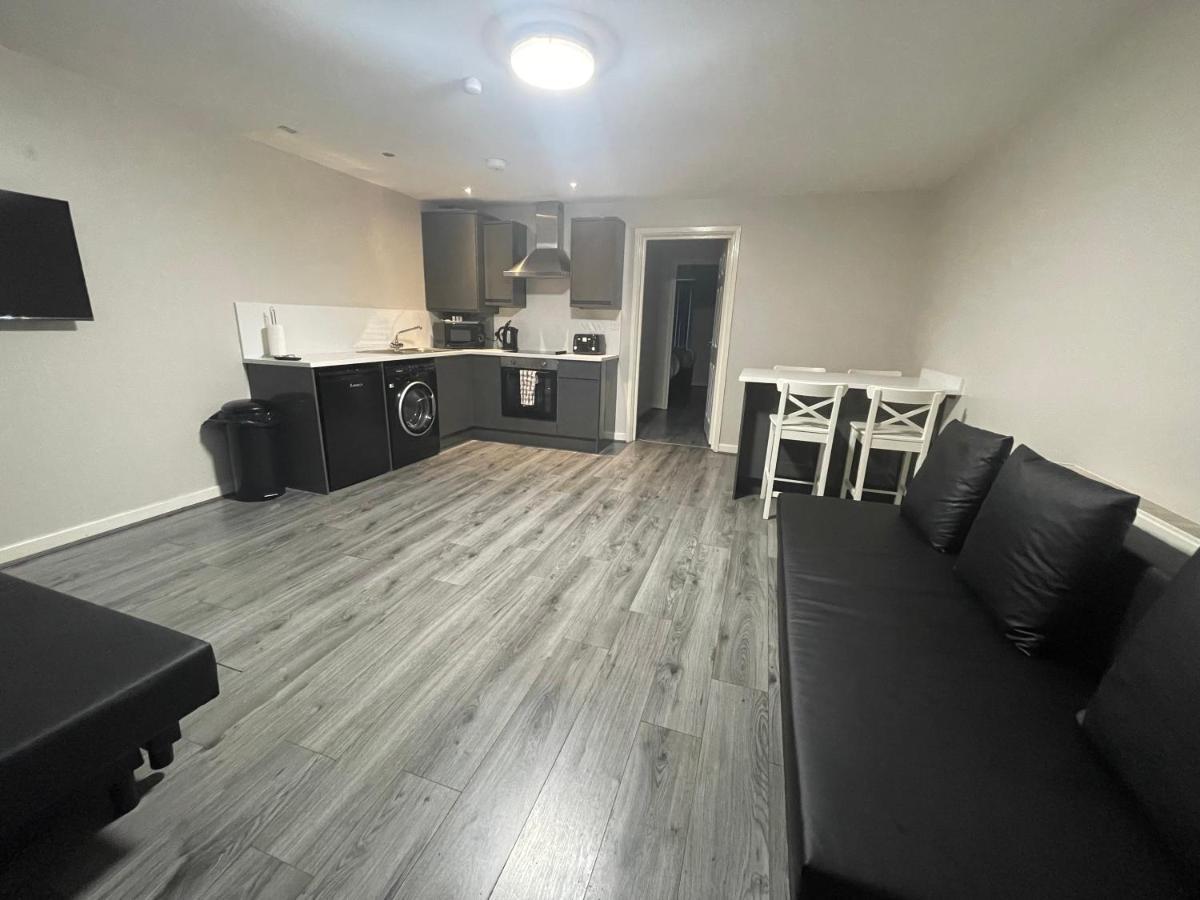 Mays Apartments - 147-153 Mill Street, Free Parking, 5 Minute Walk To Baltic Market And City Centre - Apartments Sleep 1-6 Guests Liverpool Extérieur photo